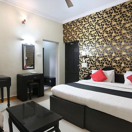 Capital O 46475 Gd International Redfort Hotel Nilambūr Екстериор снимка