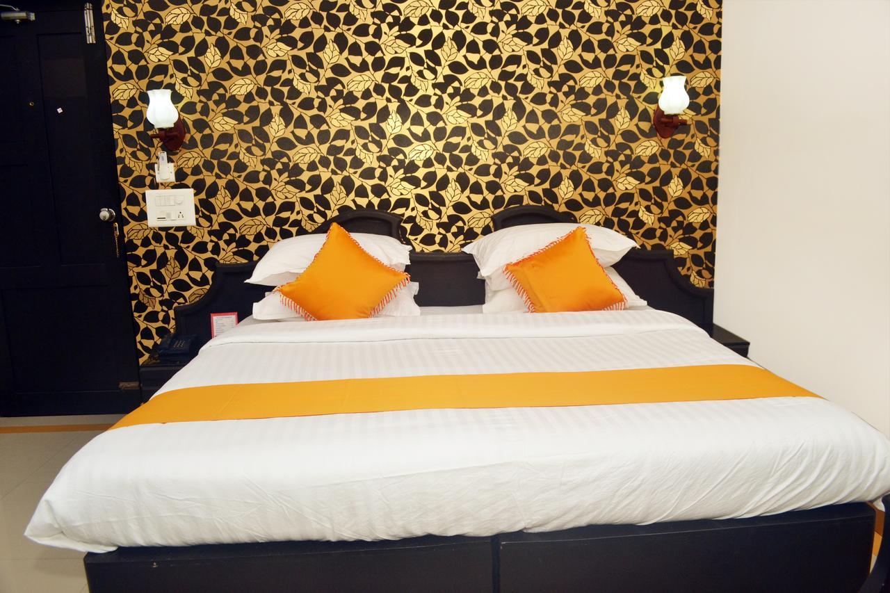 Capital O 46475 Gd International Redfort Hotel Nilambūr Екстериор снимка