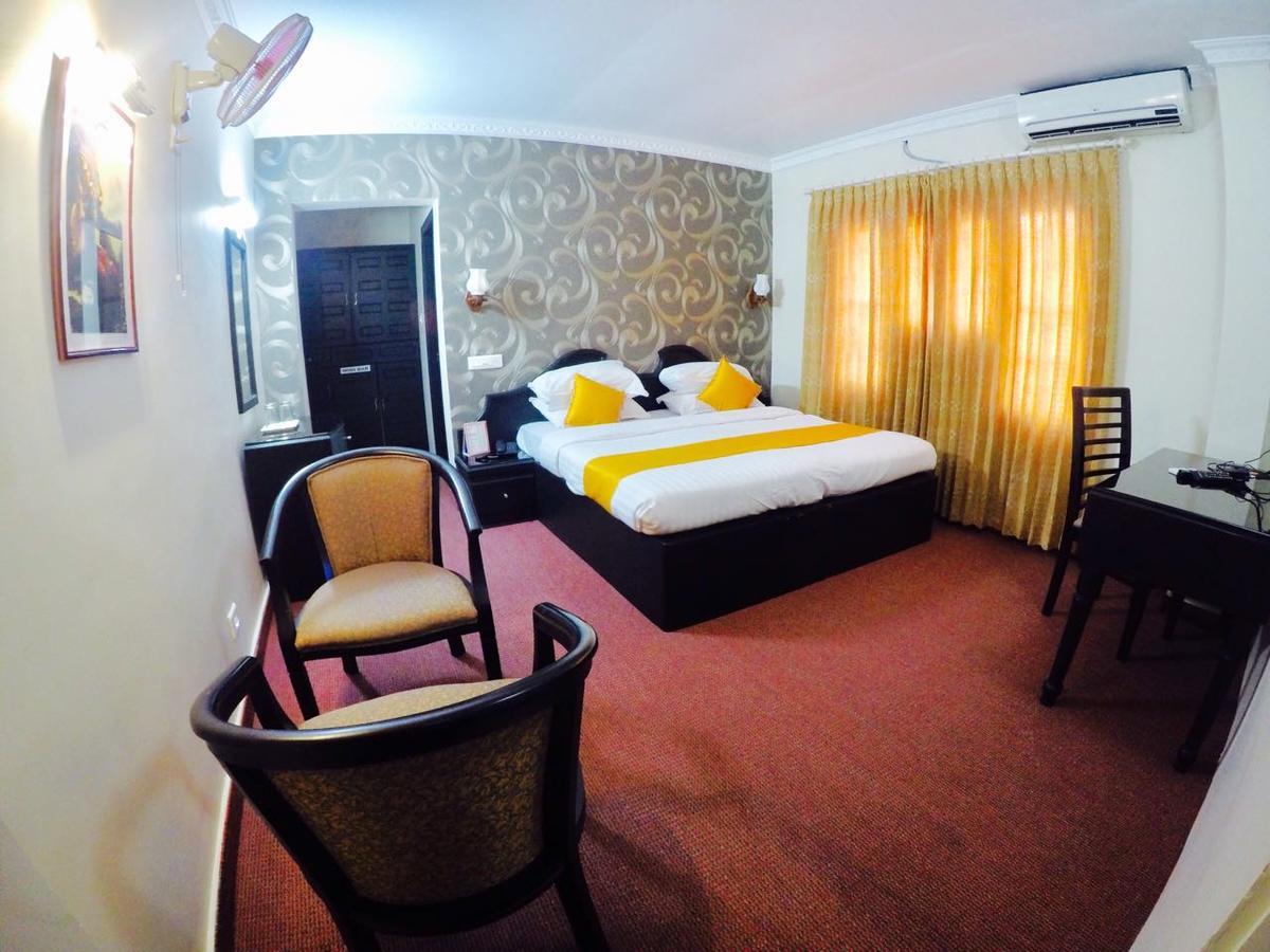 Capital O 46475 Gd International Redfort Hotel Nilambūr Екстериор снимка