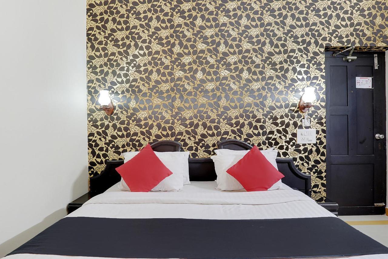 Capital O 46475 Gd International Redfort Hotel Nilambūr Екстериор снимка