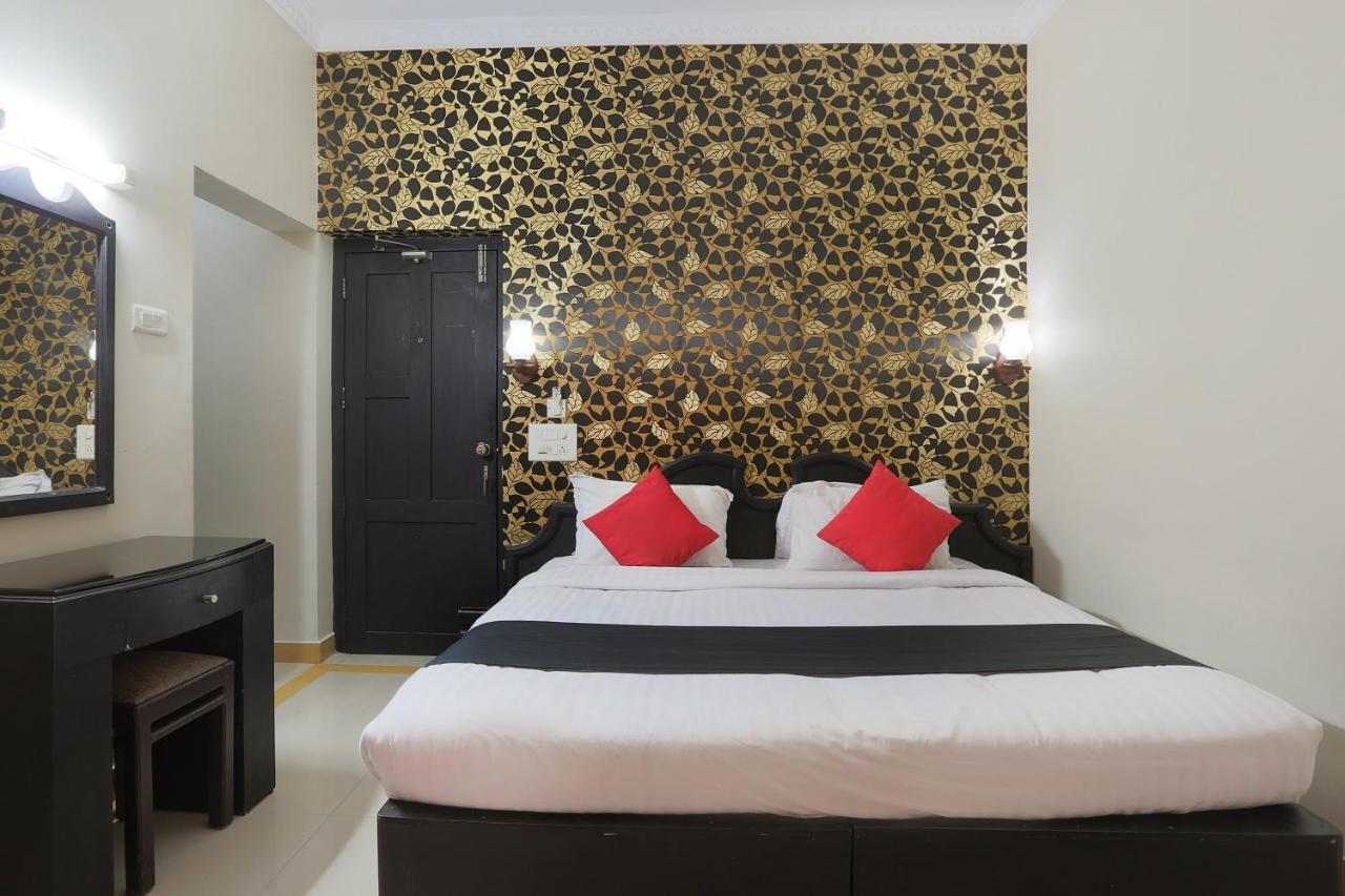 Capital O 46475 Gd International Redfort Hotel Nilambūr Екстериор снимка
